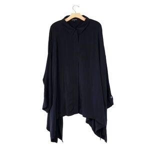 EILEEN FISHER 100% Silk Asymmetric
Hem Button Down Shirt in Black